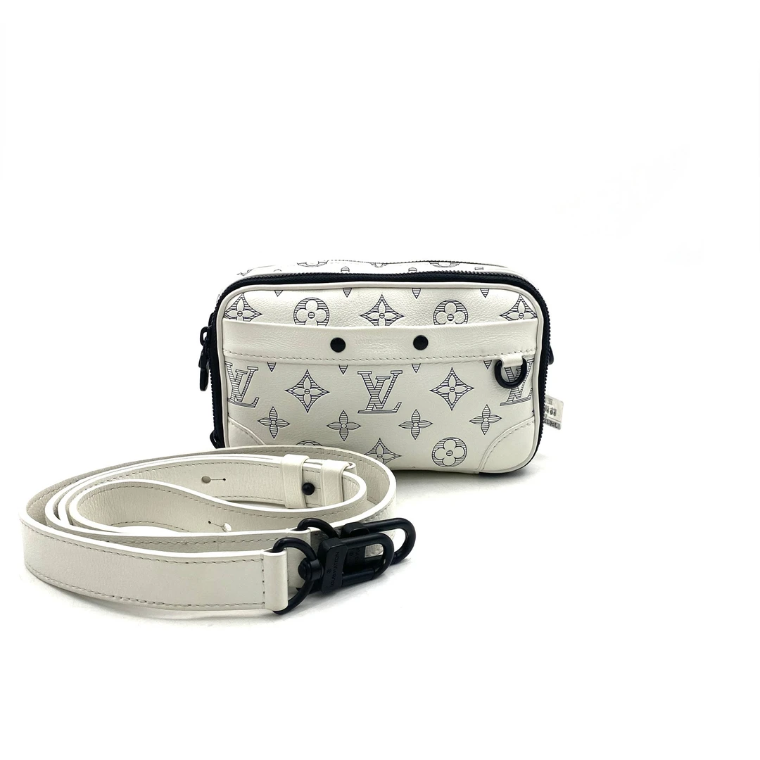 99新 LouisVuitton/路易威登 新款白色全皮Alpha邮差包尺寸19/12