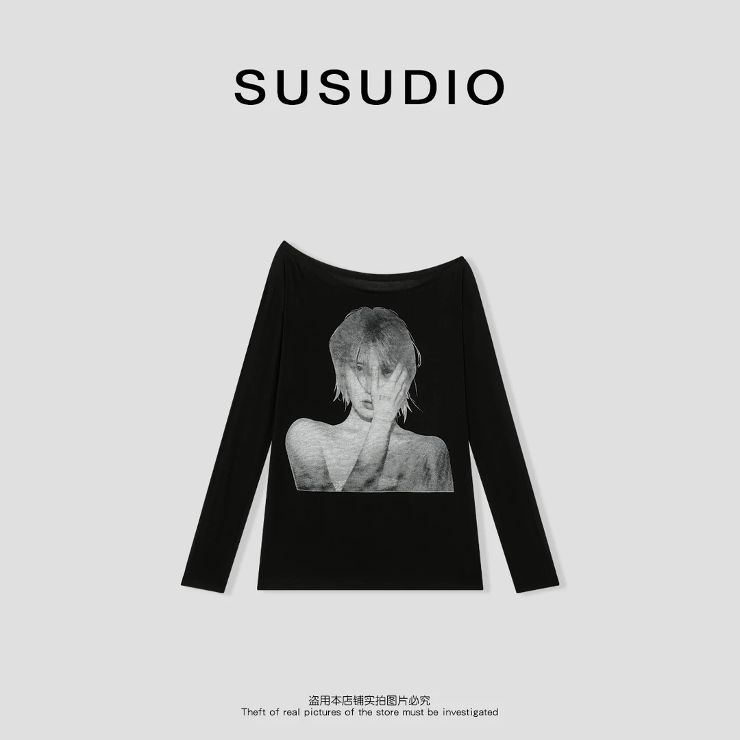 SUSUDIO 春夏新款韩系简约人像印花一字领长袖有弹力T恤 10340