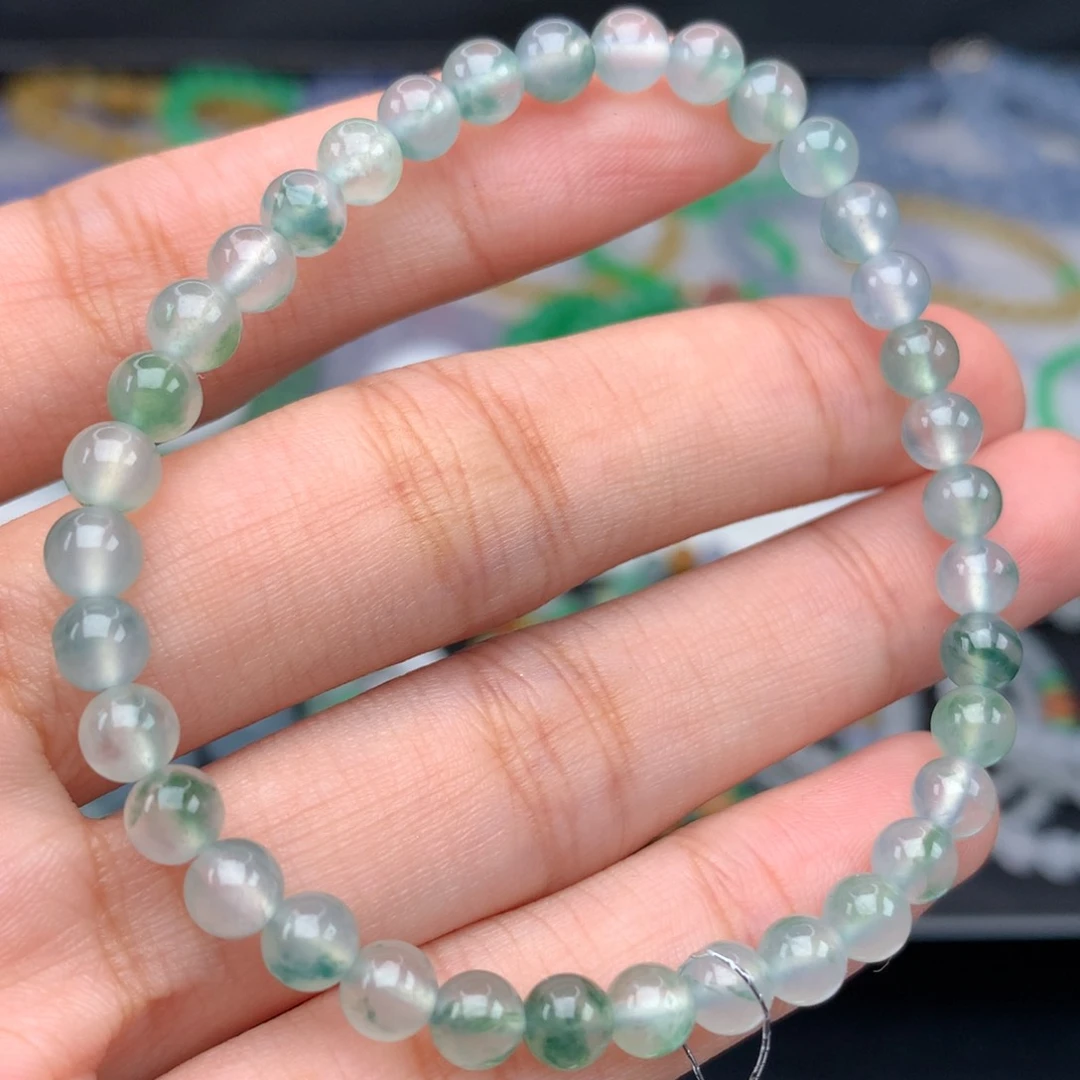 翡翠手链未镶嵌卡