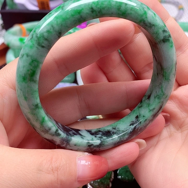 翡翠未镶嵌手镯翡翠手镯