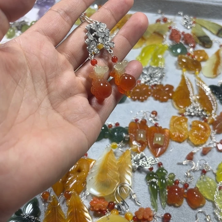 绿***舟合金蛇纹石玉耳饰