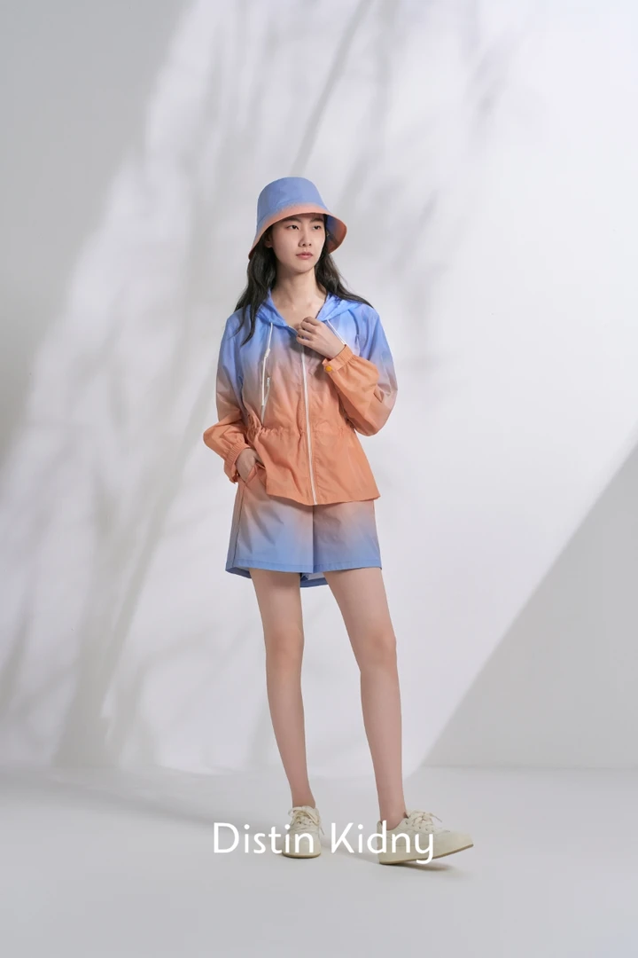 梭织抗紫外线夏季室外薄款外套轻薄连帽透气宽松百搭