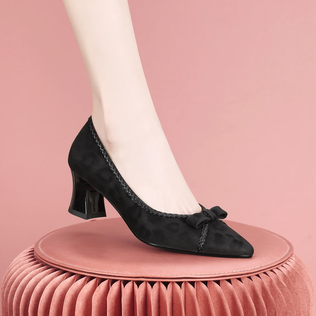 梵芮诗蝴蝶结2025浅口夏季轻奢高级舒适手工女原创单鞋-J1302