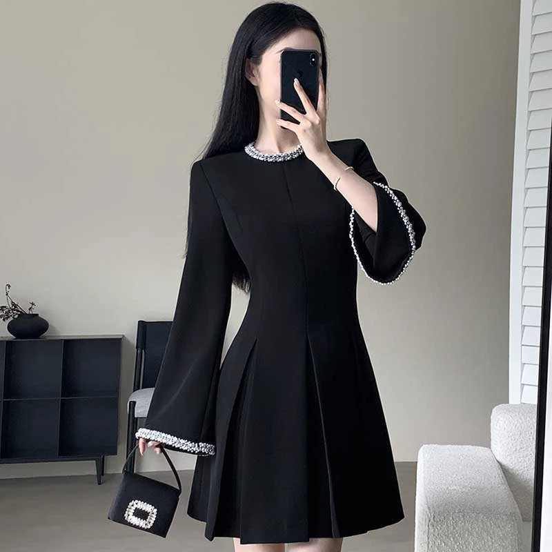 黑色连衣裙女2025春新款法式复古显瘦赫本风小黑裙短裙子D0735