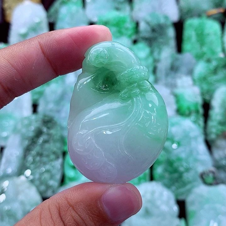 吊坠(不含链)未镶嵌翡翠