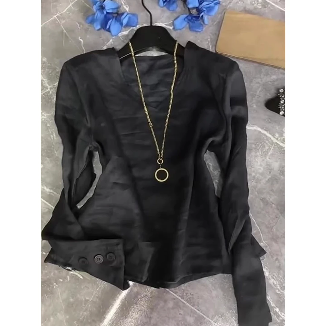 黑色v领修身显瘦显白独特设计感上衣轻薄松弛感T恤女装2025夏新款