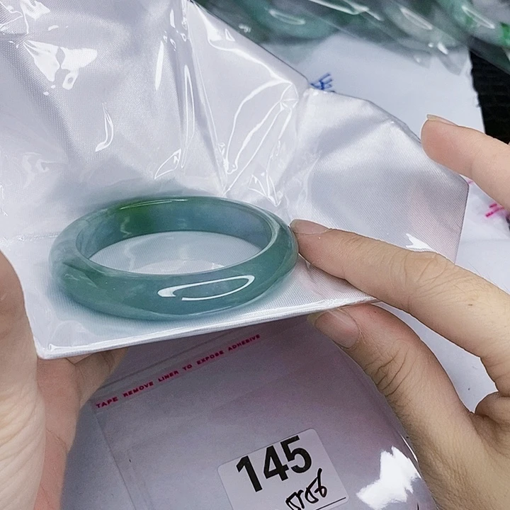 翡翠未镶嵌手镯一图一物实物为准