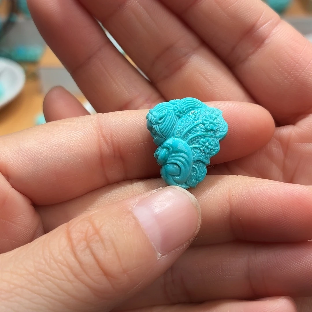 绿松石未镶嵌珠宝奇石