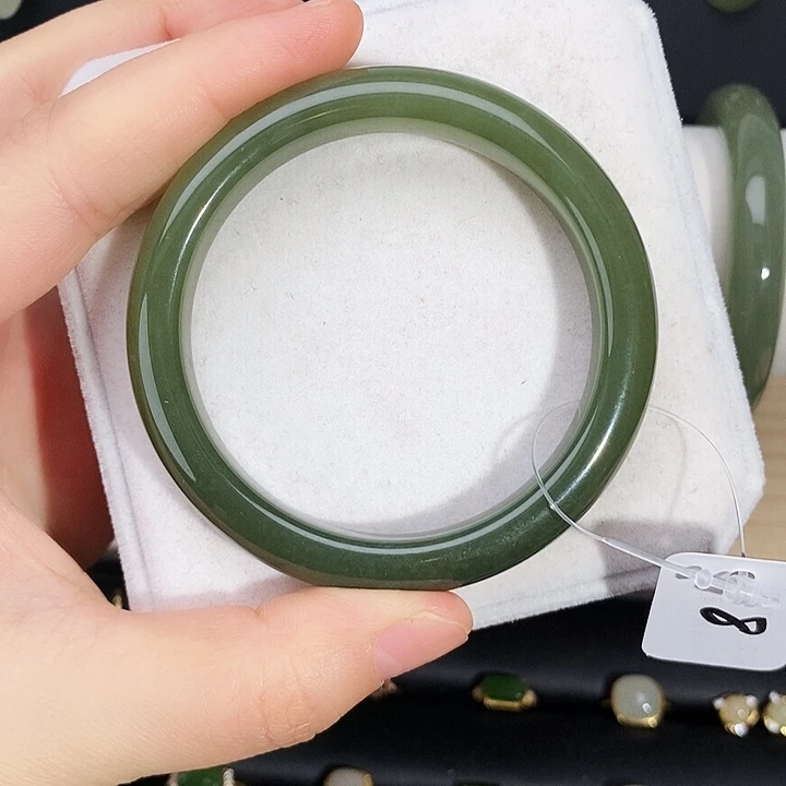 和田玉未镶嵌手镯圈口54