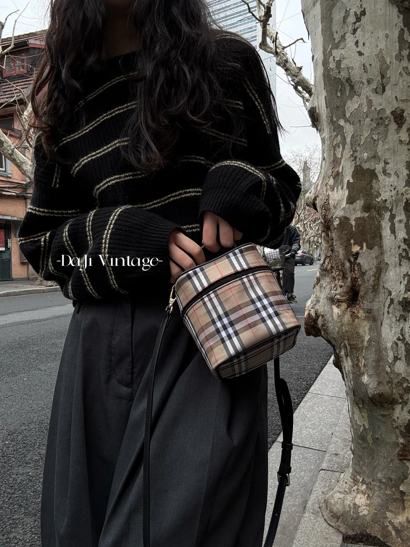 95新 BURBERRY/博柏利 大吉中古/sh/格纹化妆包手提包