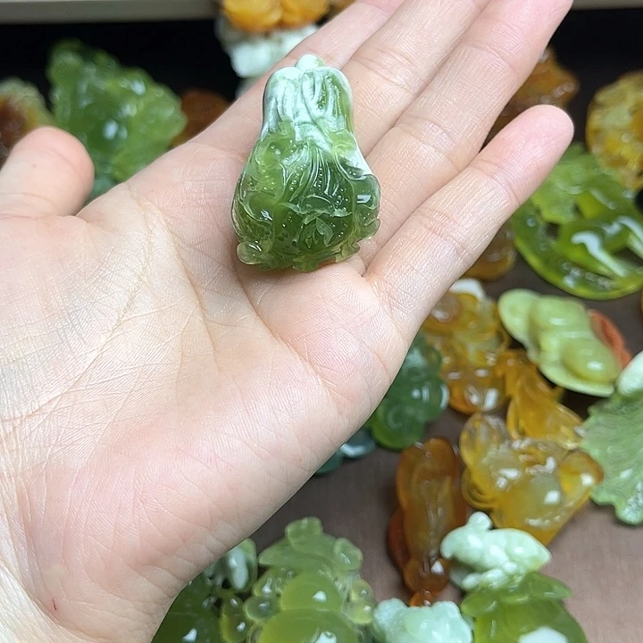 蛇纹石玉颈饰未镶嵌j***a