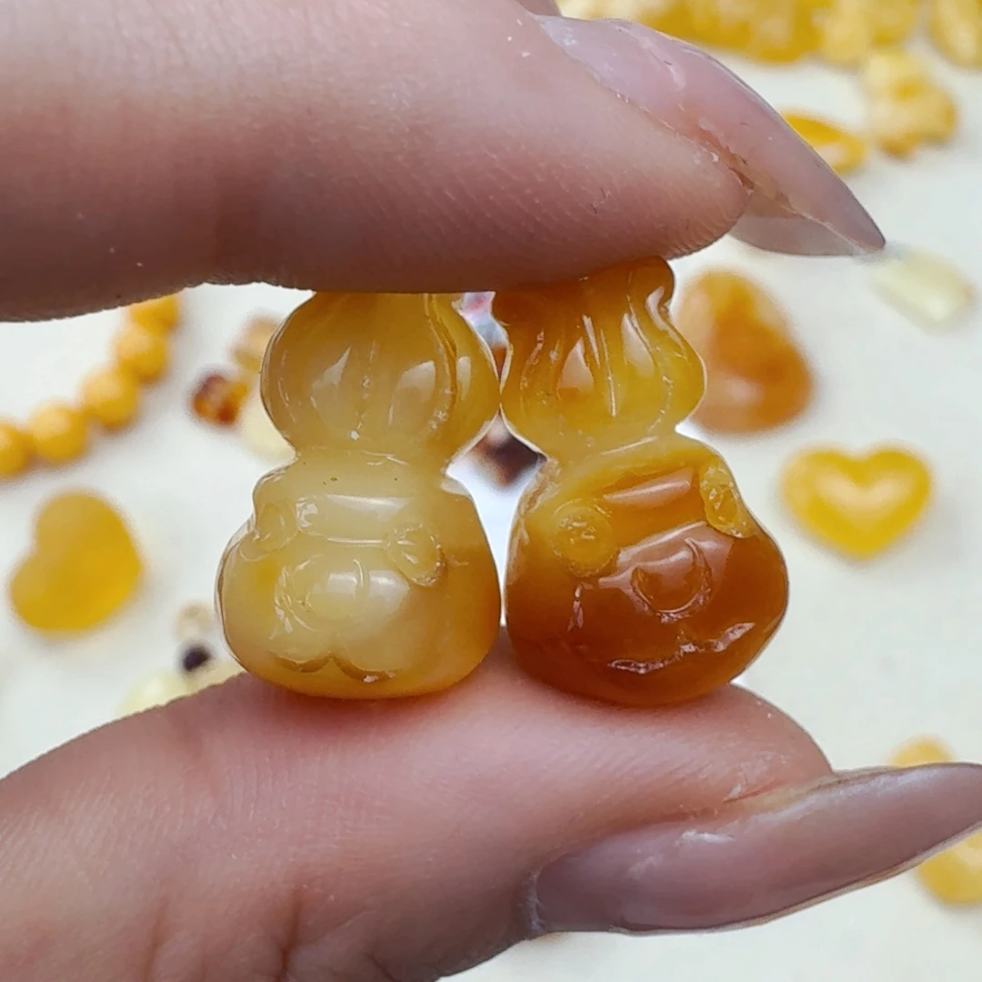 未镶嵌蜜蜡珠宝奇石