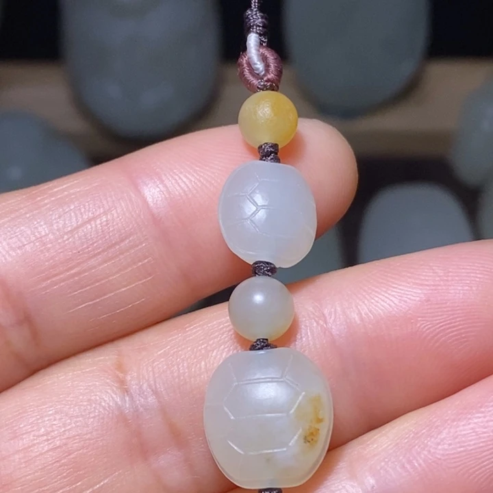 和田玉（子料）未镶嵌车挂