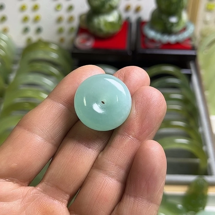 未镶嵌蛇纹石玉吊坠(不含链)