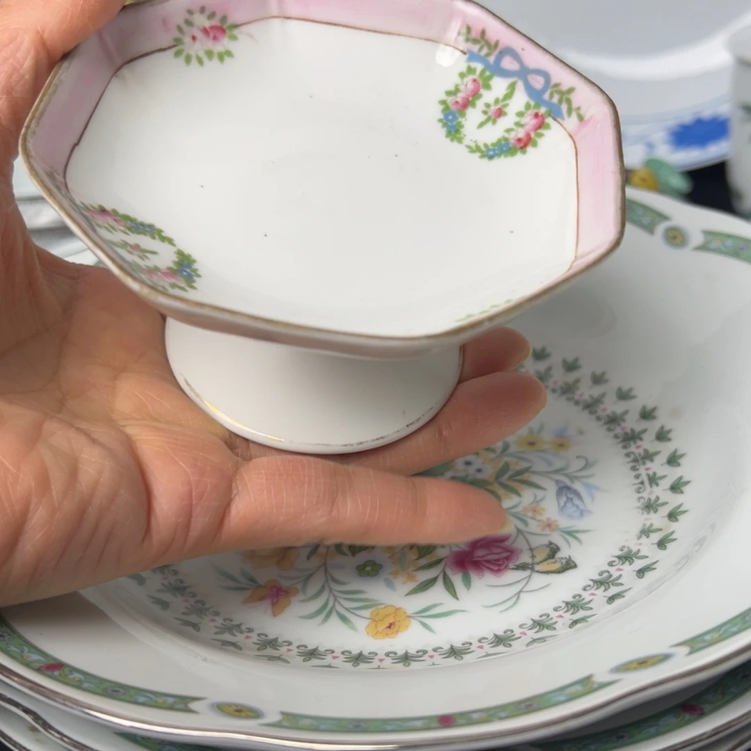 子***茵景德镇陶瓷艺术品