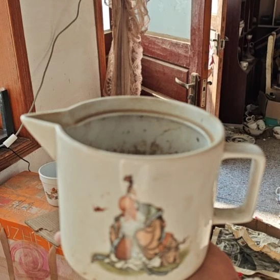 库存微瑕老寿星凉水壶