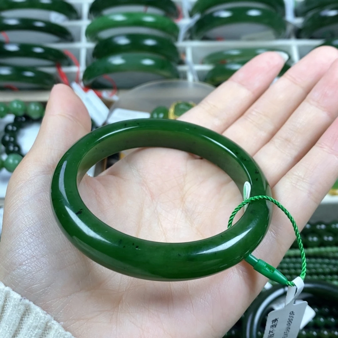 和田玉（碧玉）手镯未镶嵌57辣绿色