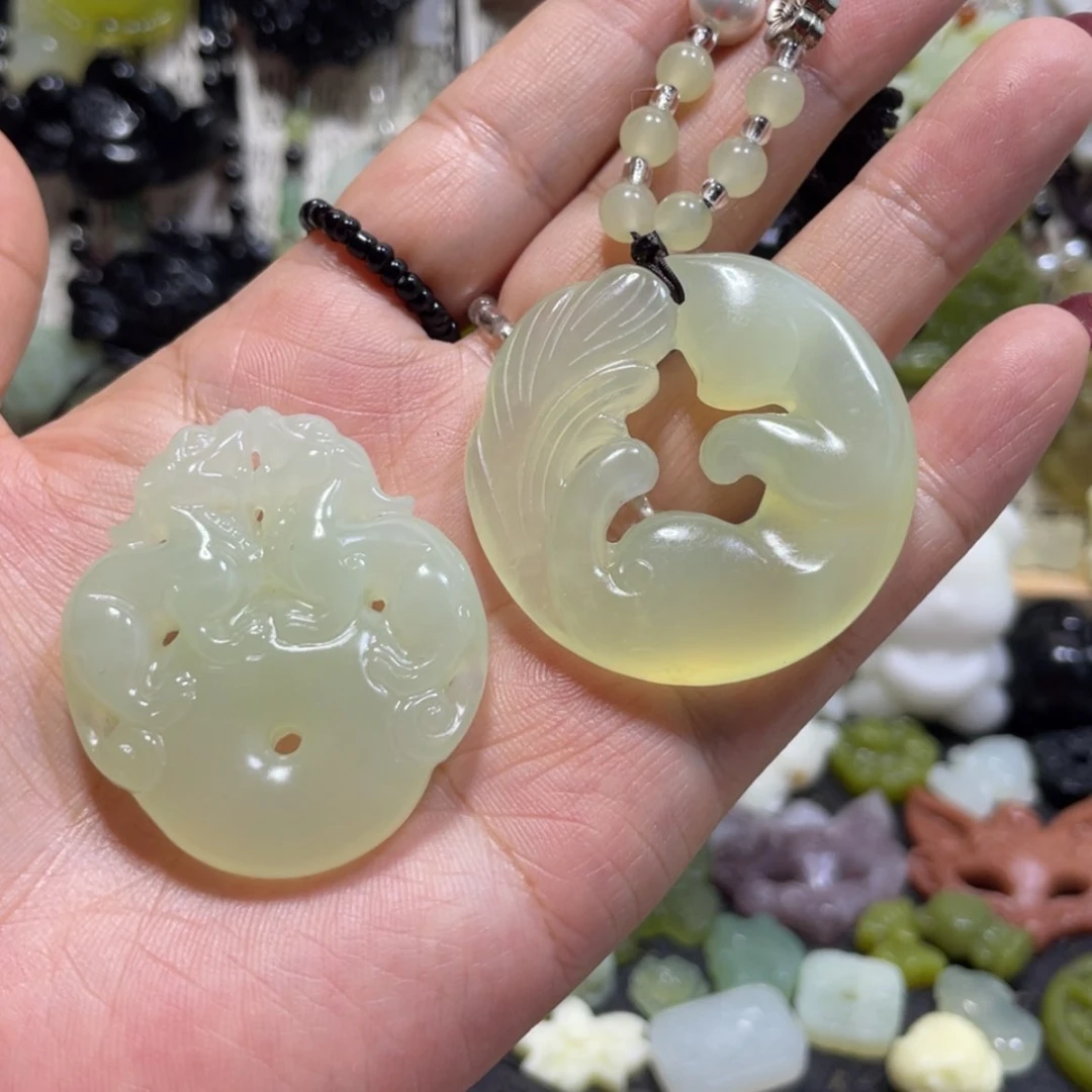 【闪购商品】岫玉未镶嵌颈饰容*板58吊坠