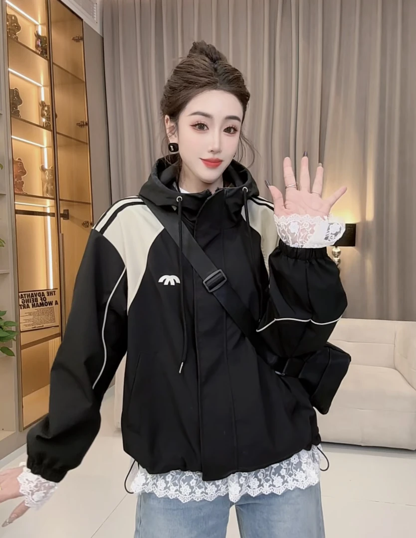 【小雪专属】2025春新款重工刺绣标宽松撞色连帽外套 带里衬