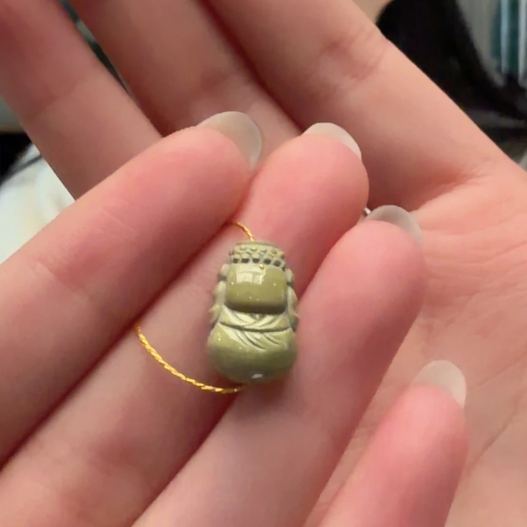 绿松石未镶嵌颈饰