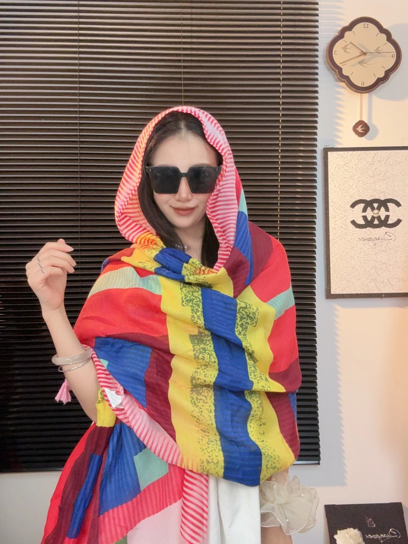 2025新款丝巾夏季防晒披肩女防紫外线薄款高级感旅游外搭海边合集