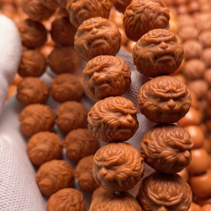 猴头核桃吊坠一**畏斗战胜佛