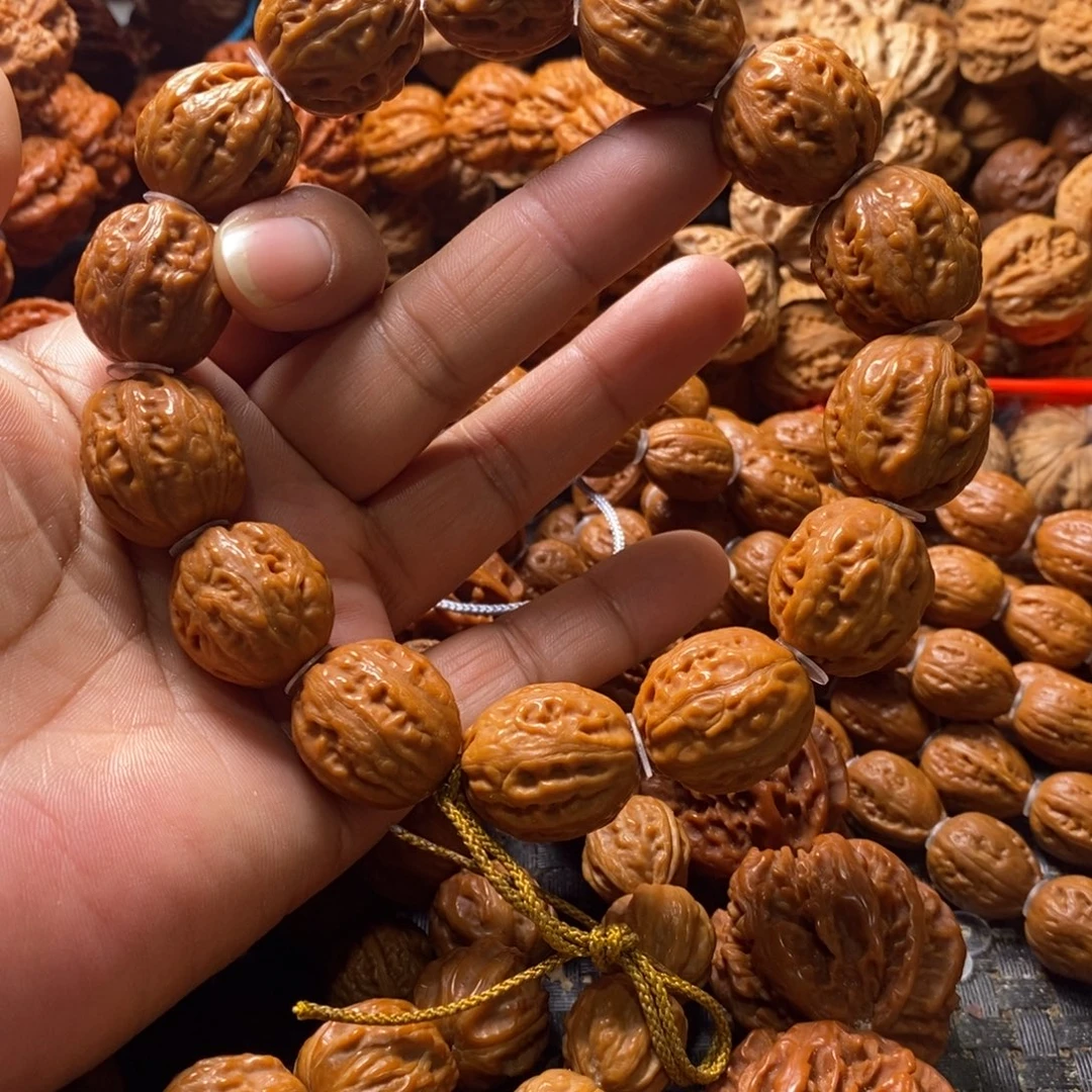 文玩核桃吊坠粗筋