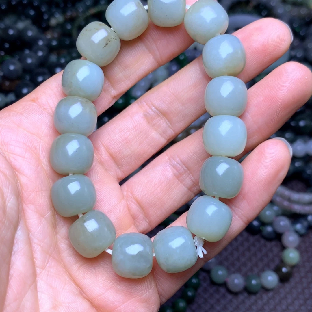 和田玉未镶嵌手串