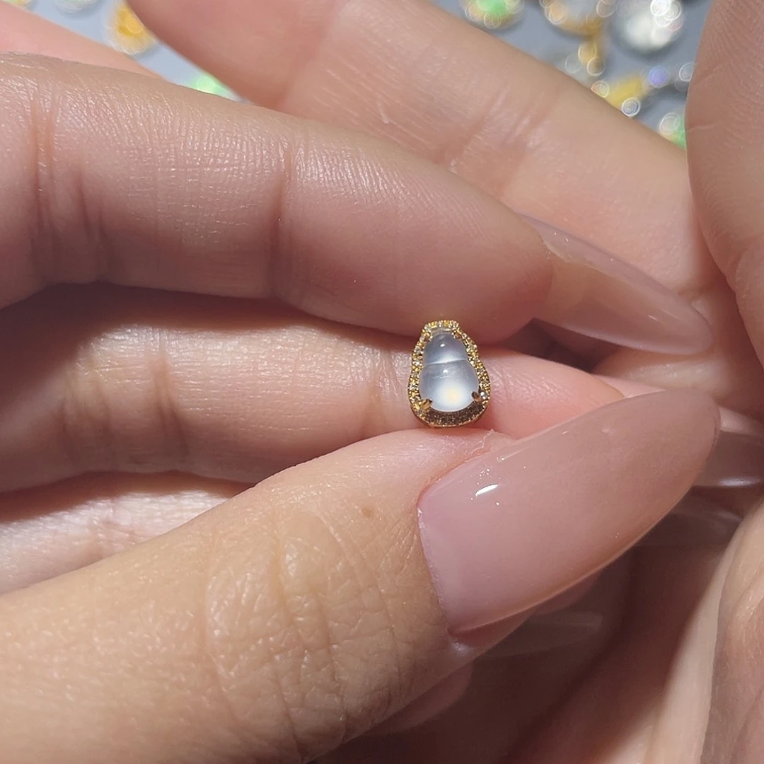 吊坠(不含链)18K金镶嵌翡翠