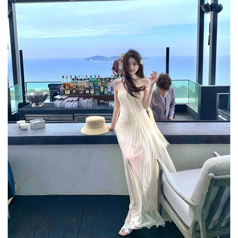 法式高级感飘带度假沙滩拍照抹胸连衣裙女度假风百褶宴会晚礼服裙