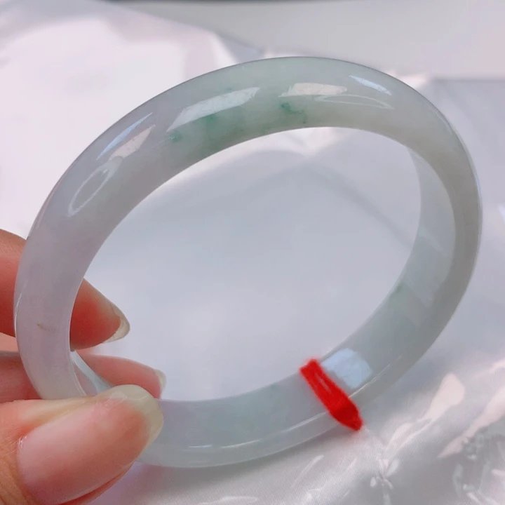 翡翠手镯未镶嵌57圈