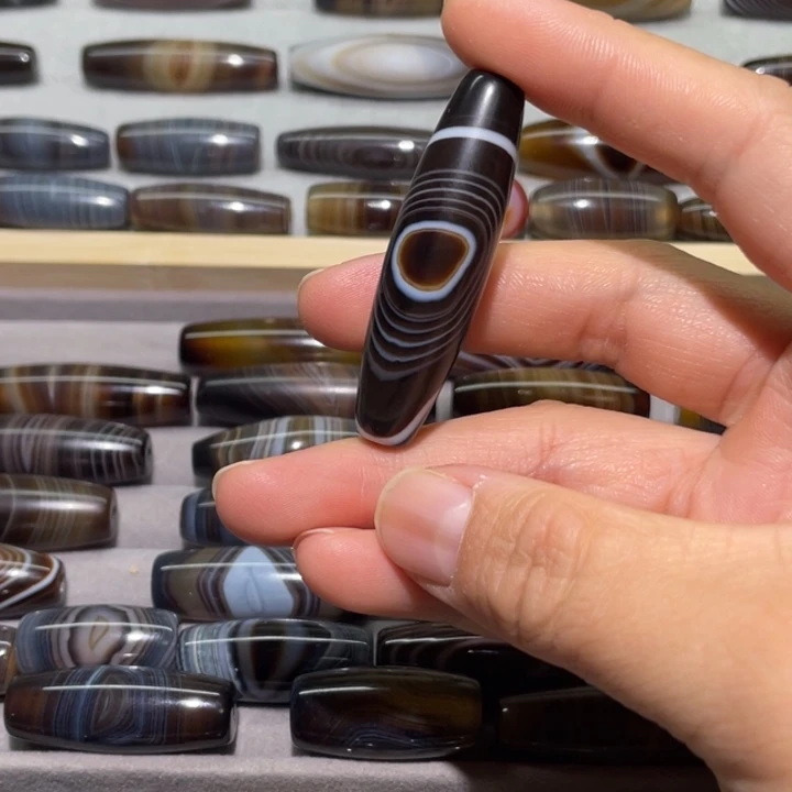 听***风玛瑙/玉髓未镶嵌颈饰