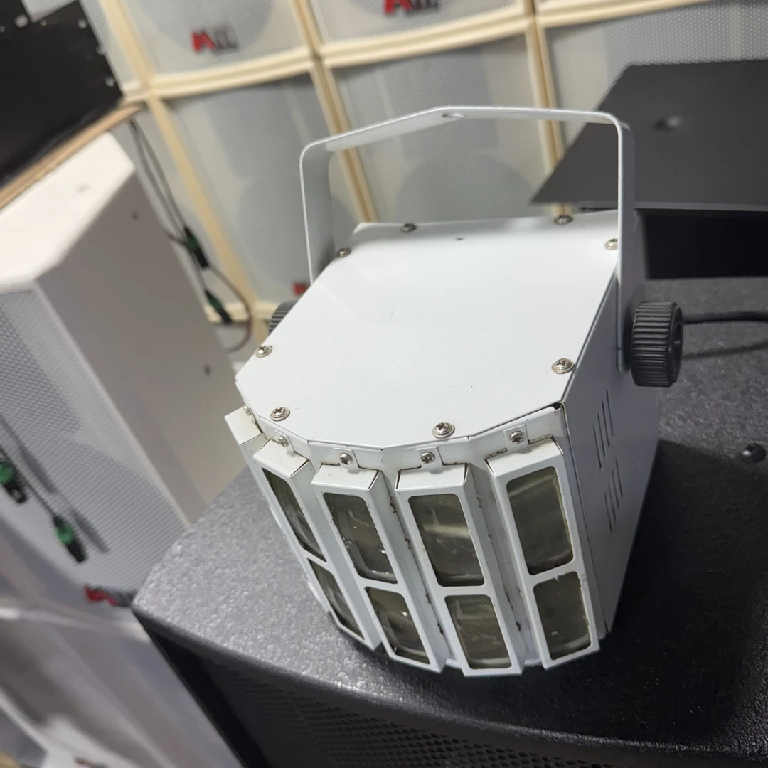 8新 铂锐蝴蝶灯一个 不包邮