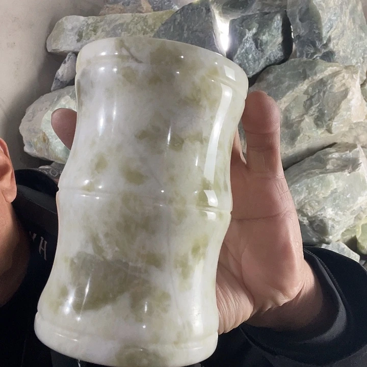 蛇纹石玉未镶嵌珠宝奇石