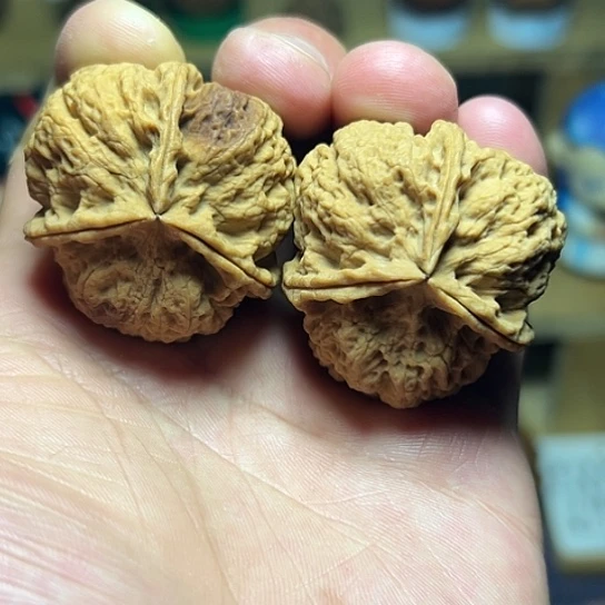 文玩核桃把件12号涟漪三楞