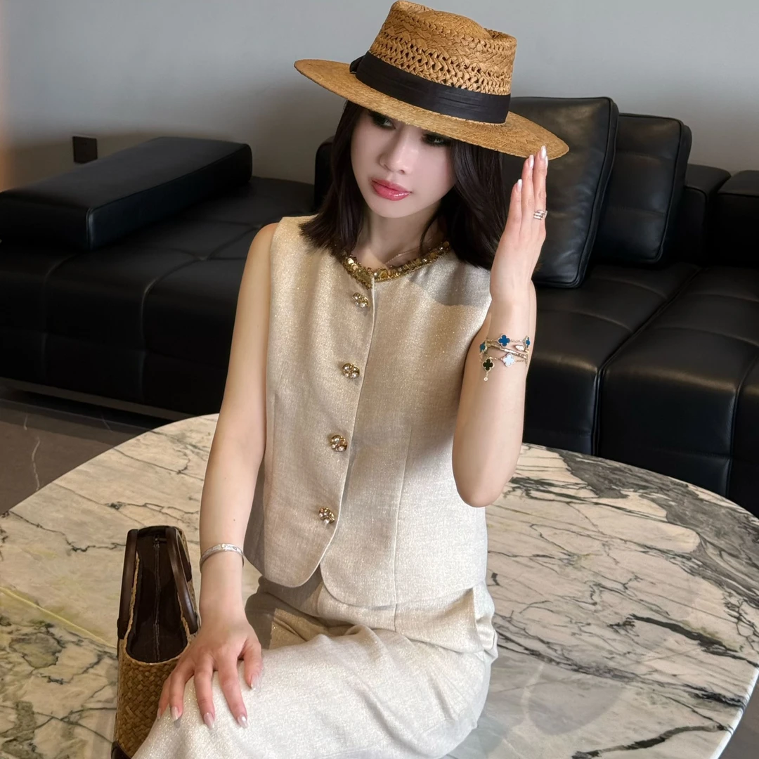 LUXURYMEMO【琉光】原创高级感圆领意大利亮片珠绣无袖金丝亚麻套装