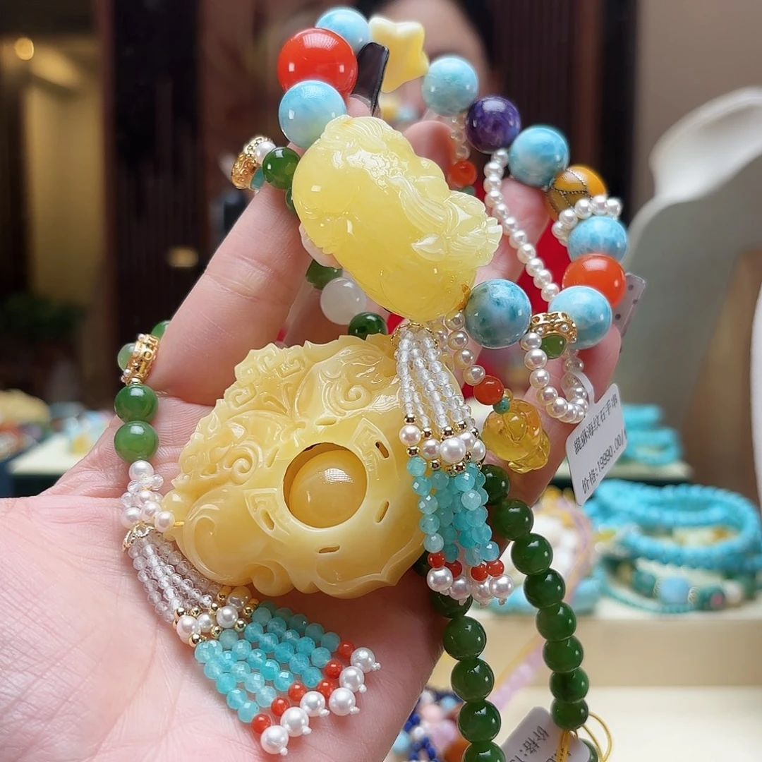 琥珀颈饰未镶嵌u*琥珀