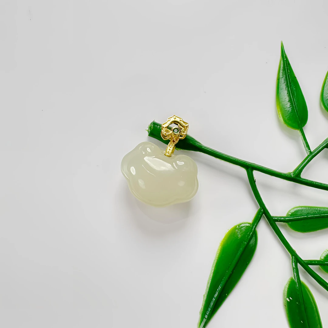 【壹方钰阁】和田玉如意女款带银链吊坠百搭简约祥云锁【随机颜色】