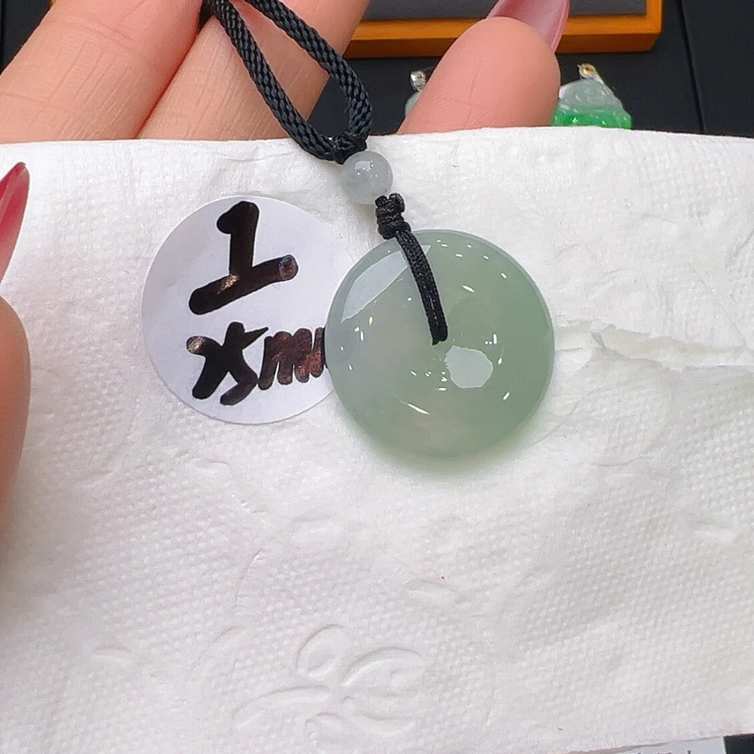 翡翠未镶嵌颈饰福利