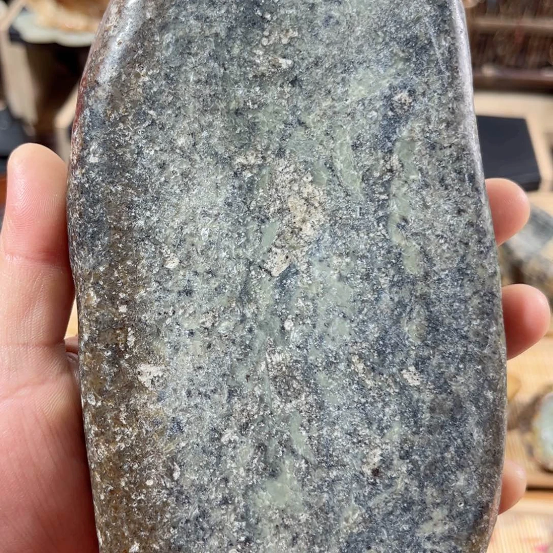 羽***岫岩河磨玉（透闪石质玉）未镶嵌把件