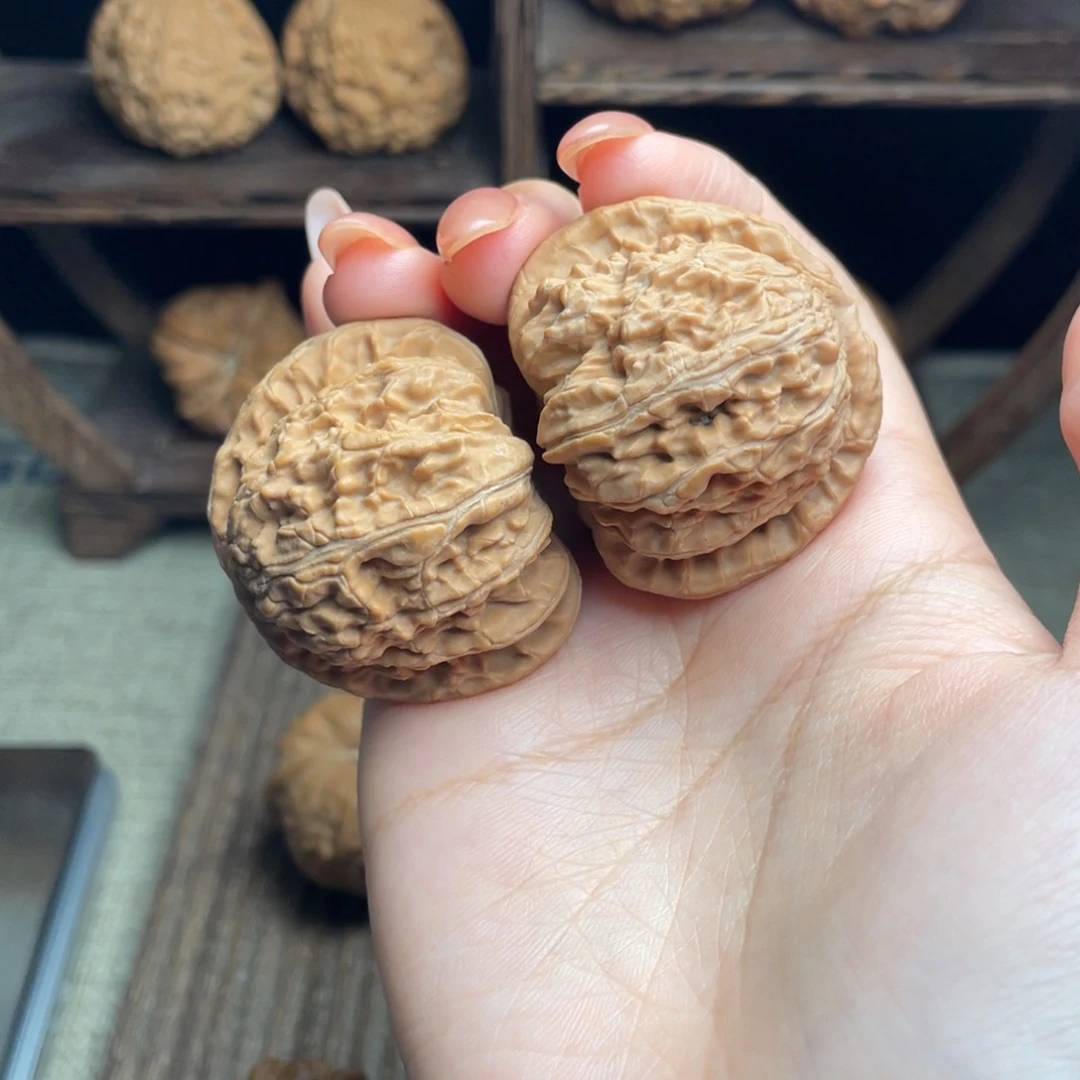 z***m文玩核桃吊坠白狮子41