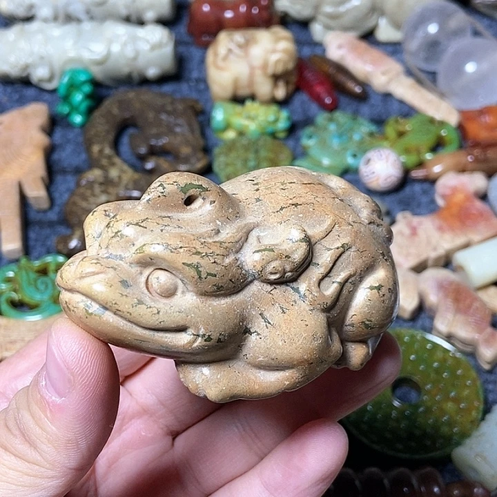 和田玉未镶嵌颈饰77