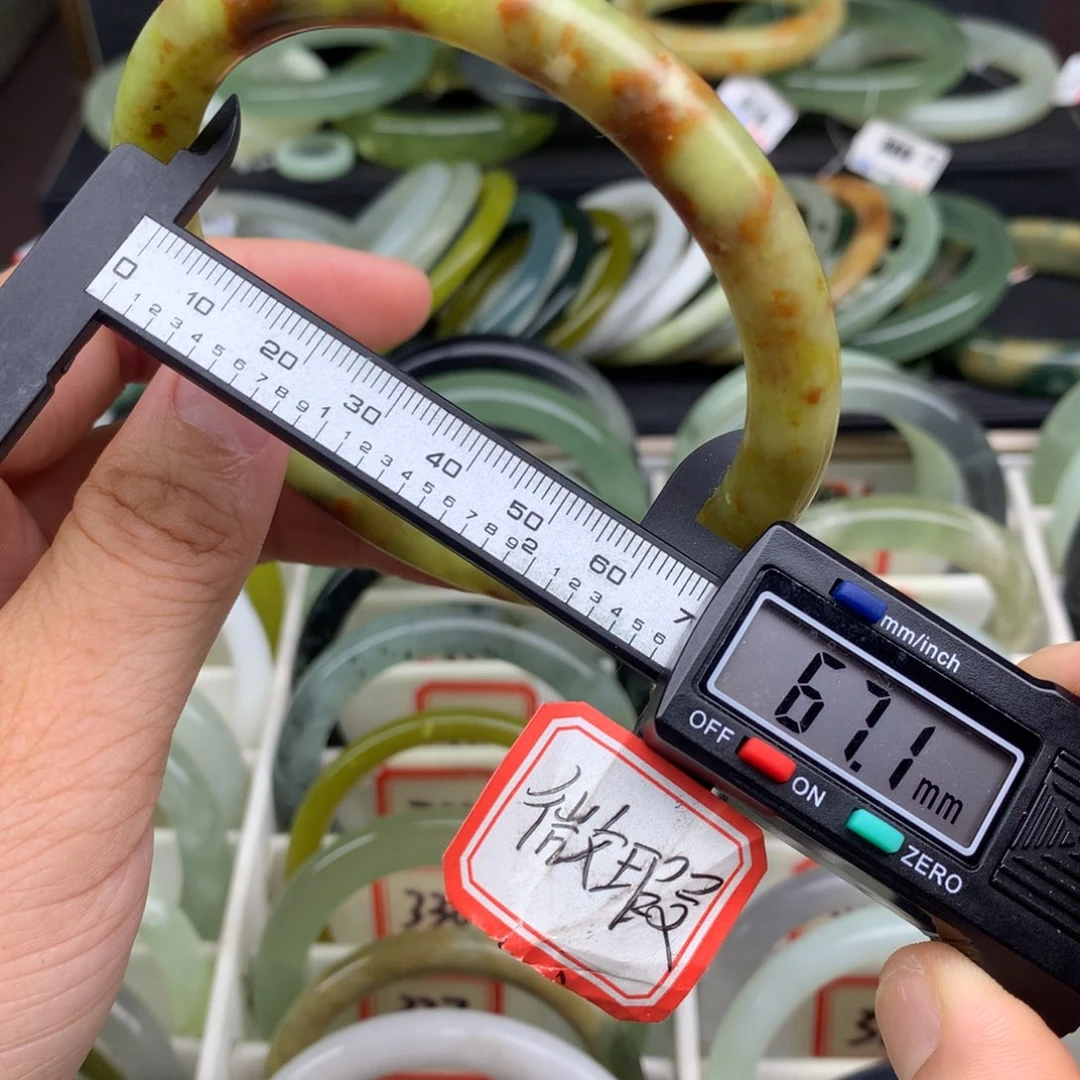 未镶嵌蛇纹石玉手镯345