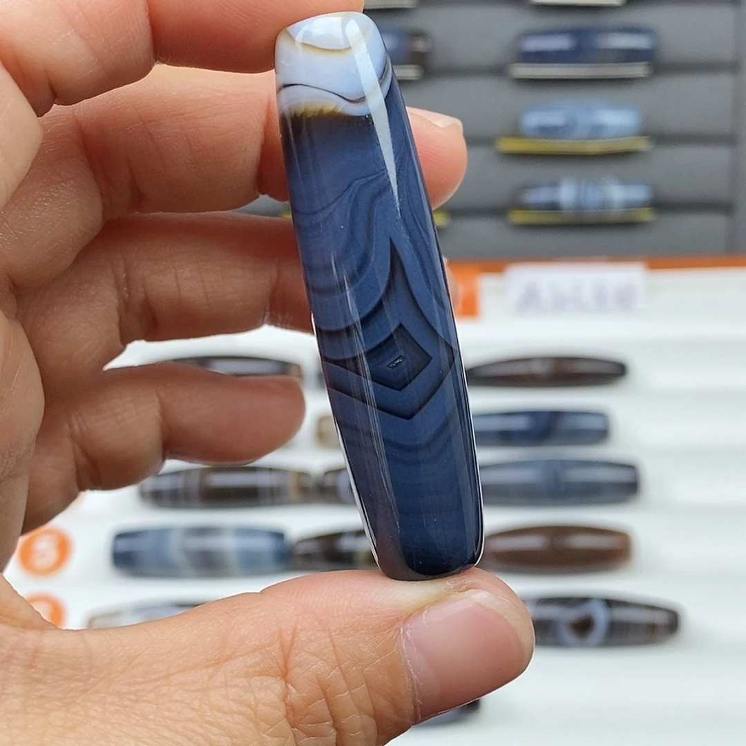 牙***店玛瑙/玉髓未镶嵌珠宝半成品