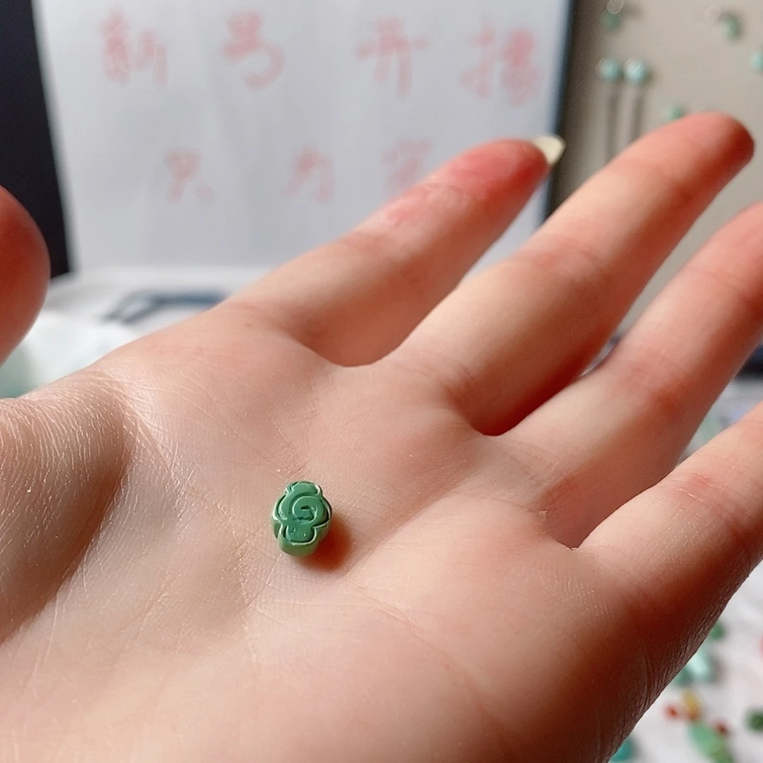 绿松石颈饰未镶嵌