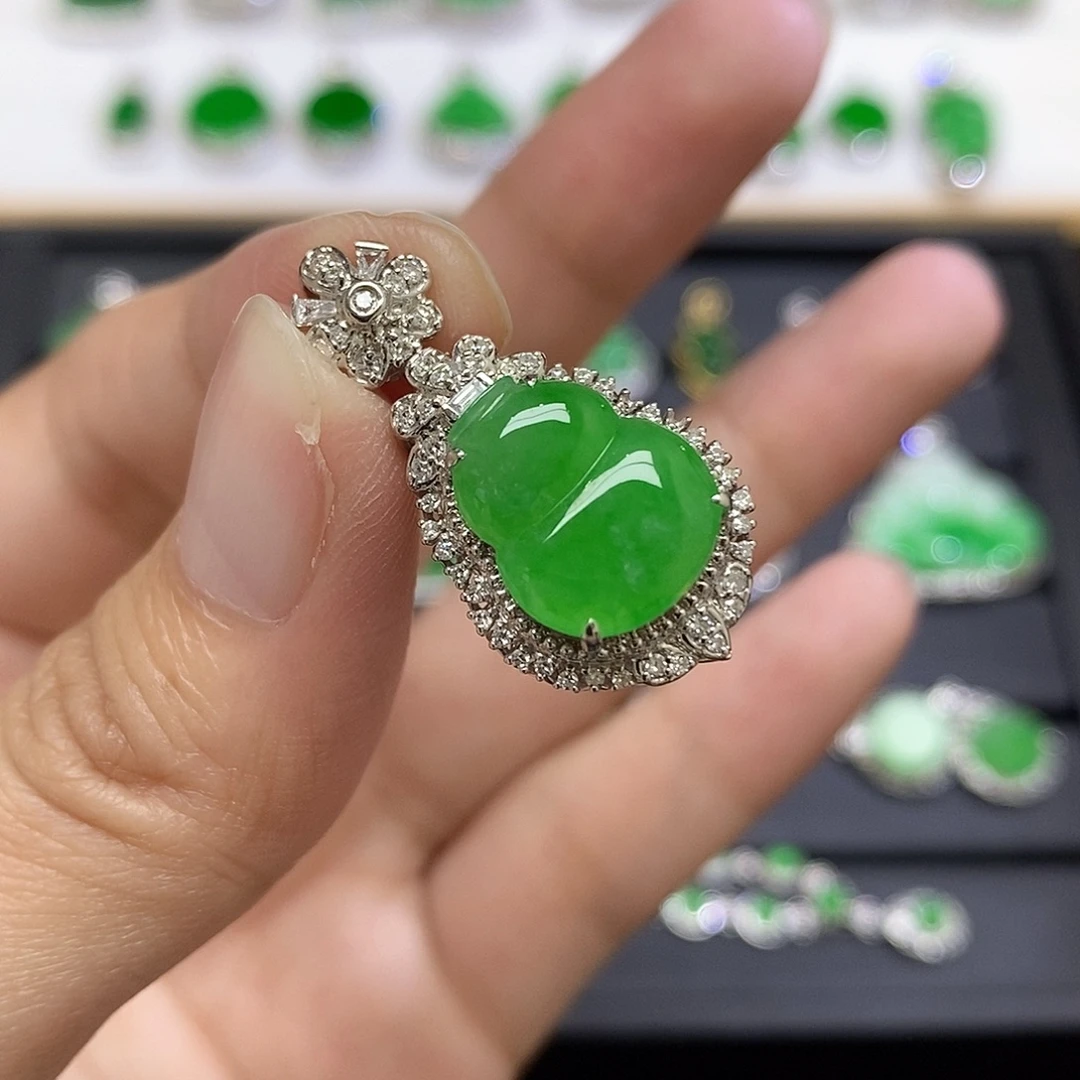 翡翠18K金镶嵌吊坠(不含链)