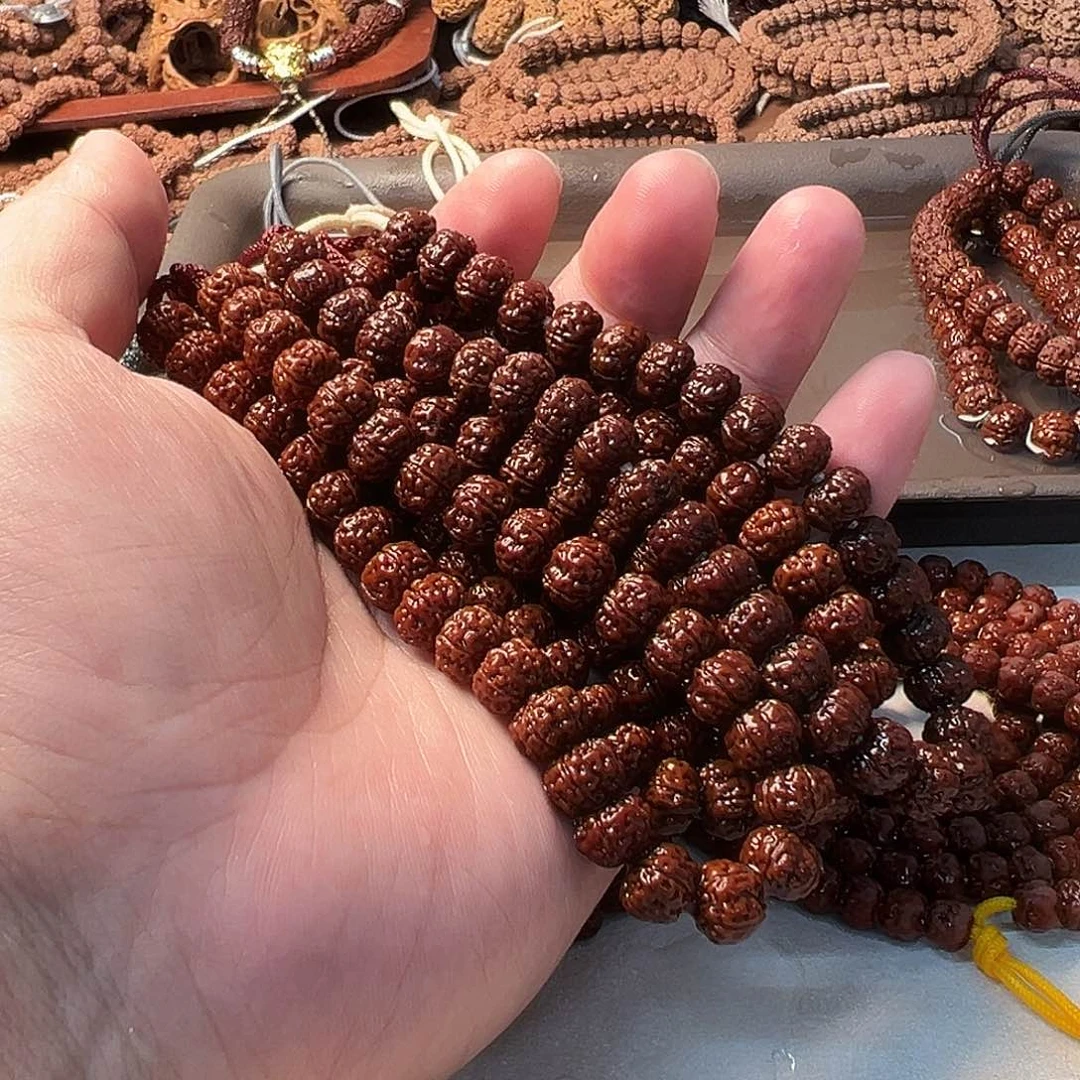 金刚菩提吊坠老树王手持10