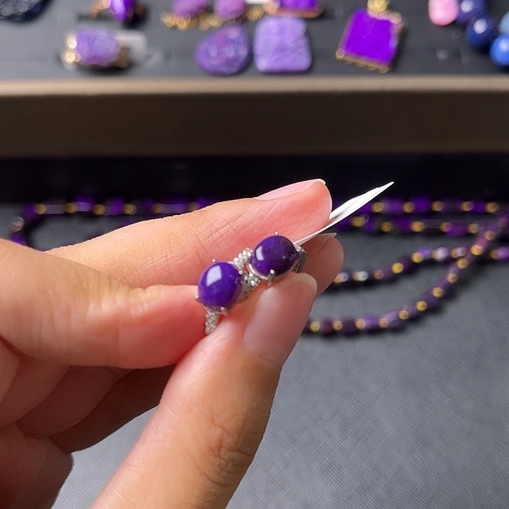 银S925镶嵌苏纪石（舒俱来）耳环