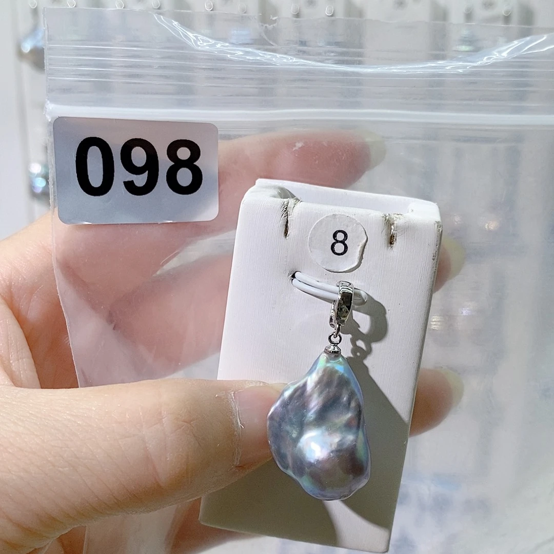 淡水珍珠合金颈饰