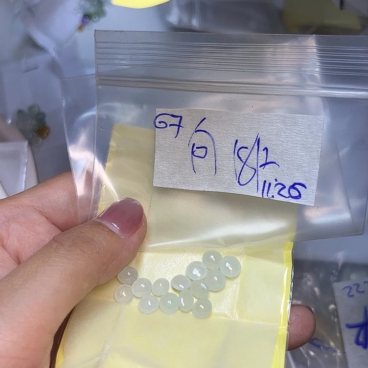 向***晴定制翡翠未镶嵌不